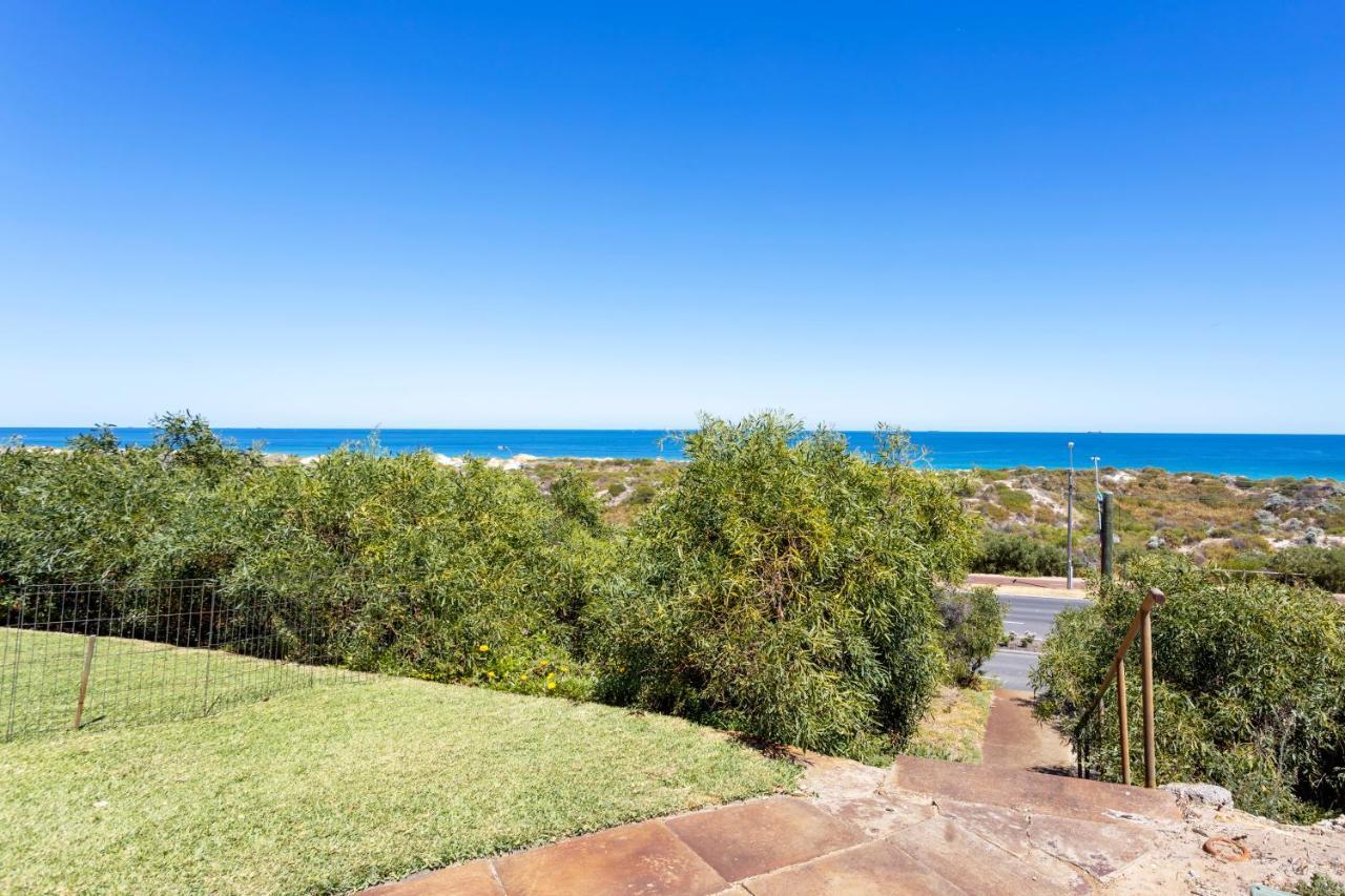 Scarborough Beachlife Apartment - Executive Escapes Пърт Екстериор снимка