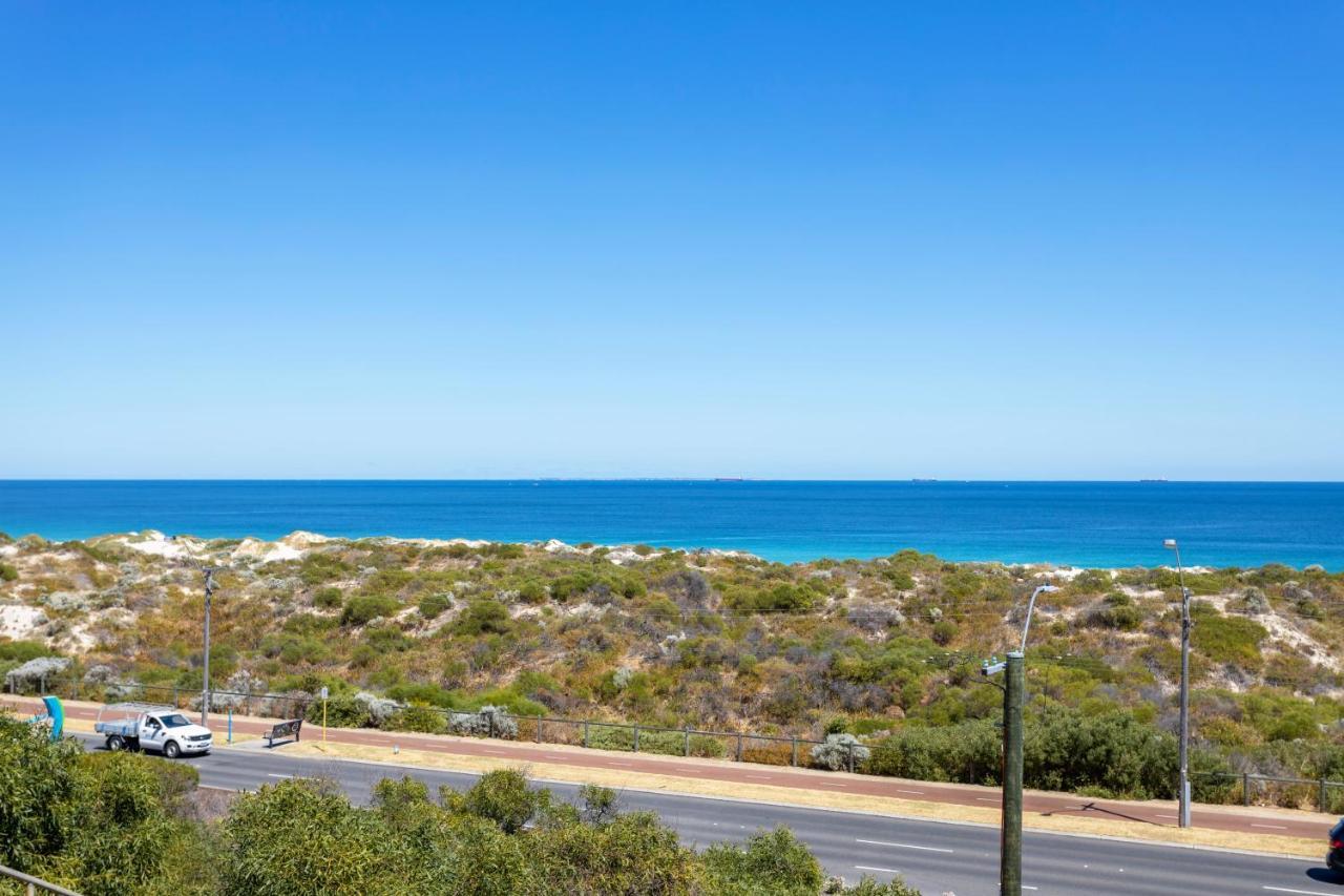 Scarborough Beachlife Apartment - Executive Escapes Пърт Екстериор снимка